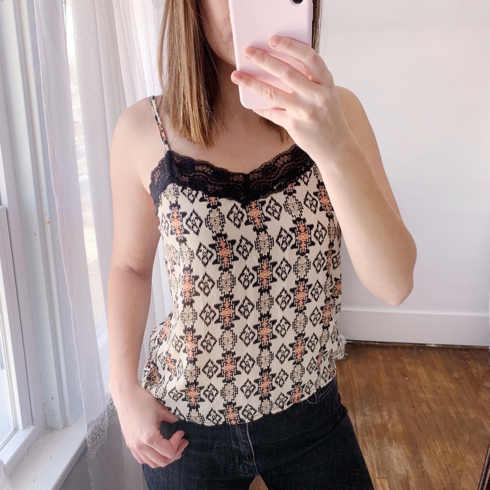 Ultra Flirt Small Lace Patterned Cropped Tank